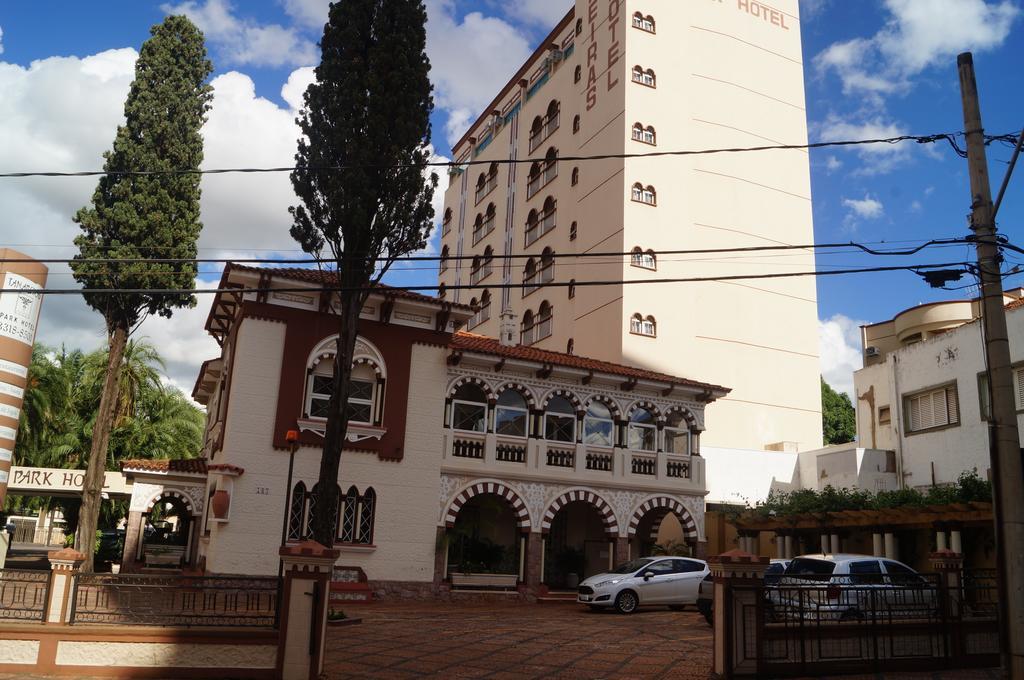 Tamareiras Park Hotel Uberaba Zewnętrze zdjęcie